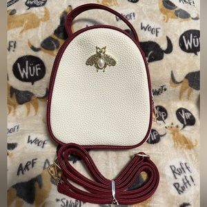 NWOT Burgundy and Cream Color Bee Bag